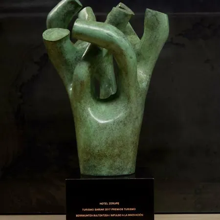 호텔 Zerupe 2*
